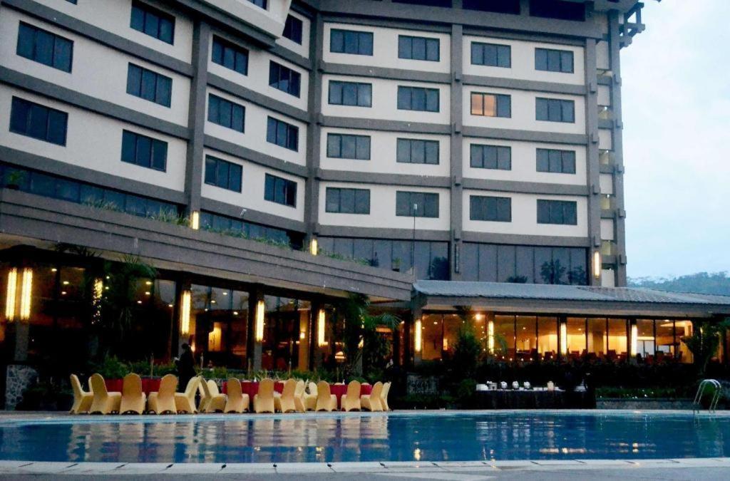 Kyriad Bumiminang Hotel Padang  Exterior photo
