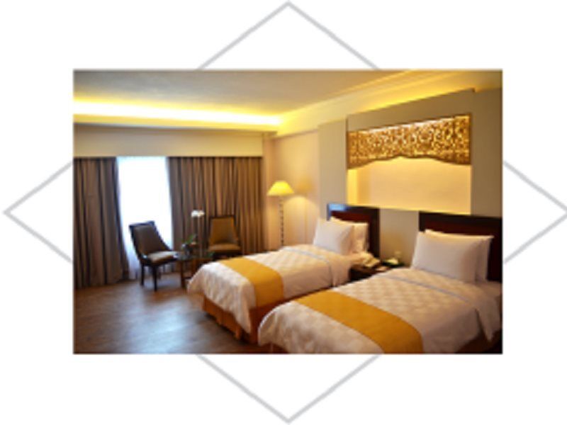 Kyriad Bumiminang Hotel Padang  Exterior photo