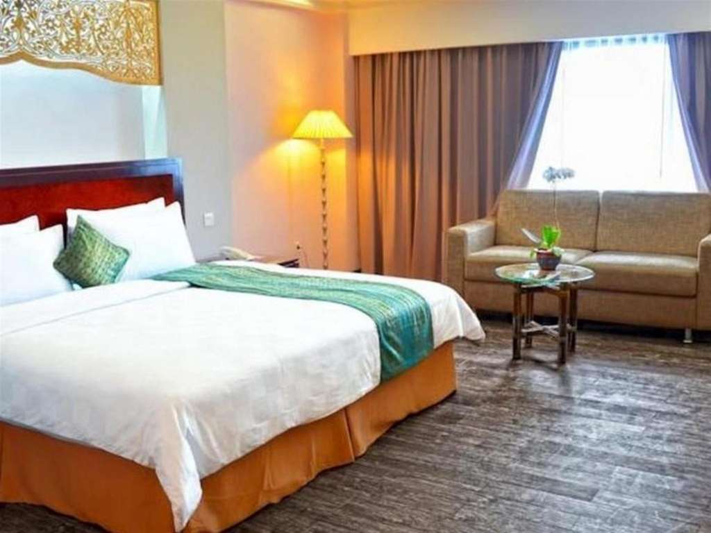 Kyriad Bumiminang Hotel Padang  Room photo